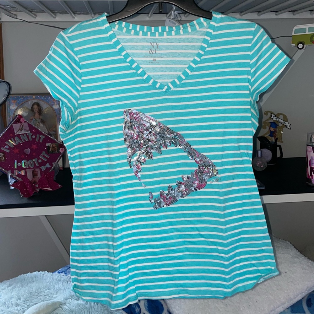 fitted t shirt. ny&c. medium
